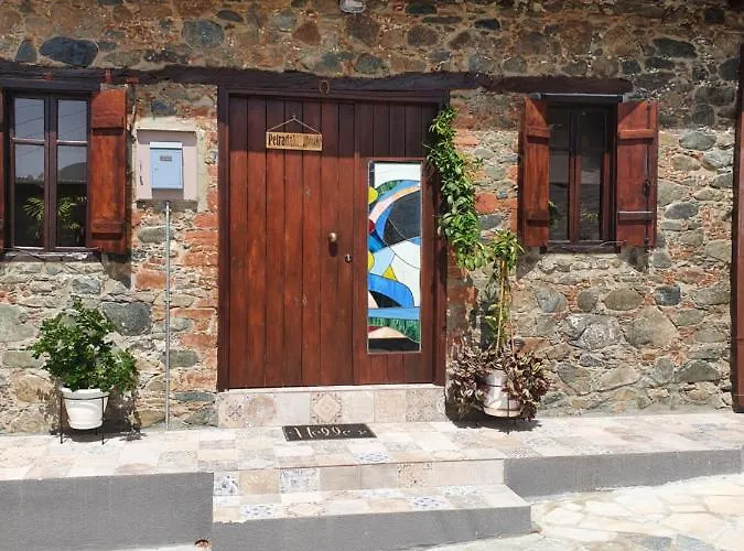 Holiday home Petradaki House *